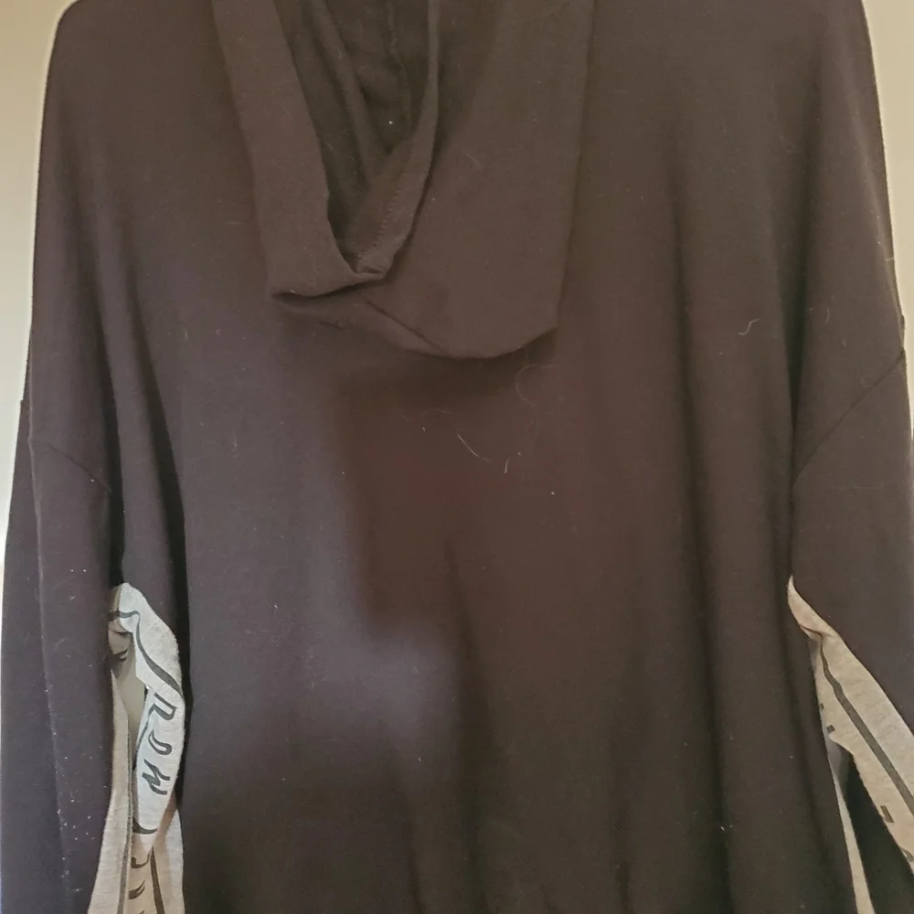 Disney Mickey Mouse Black Light Sweatshirt With Hoodie.  Size Xxl - Picture 4 of 4